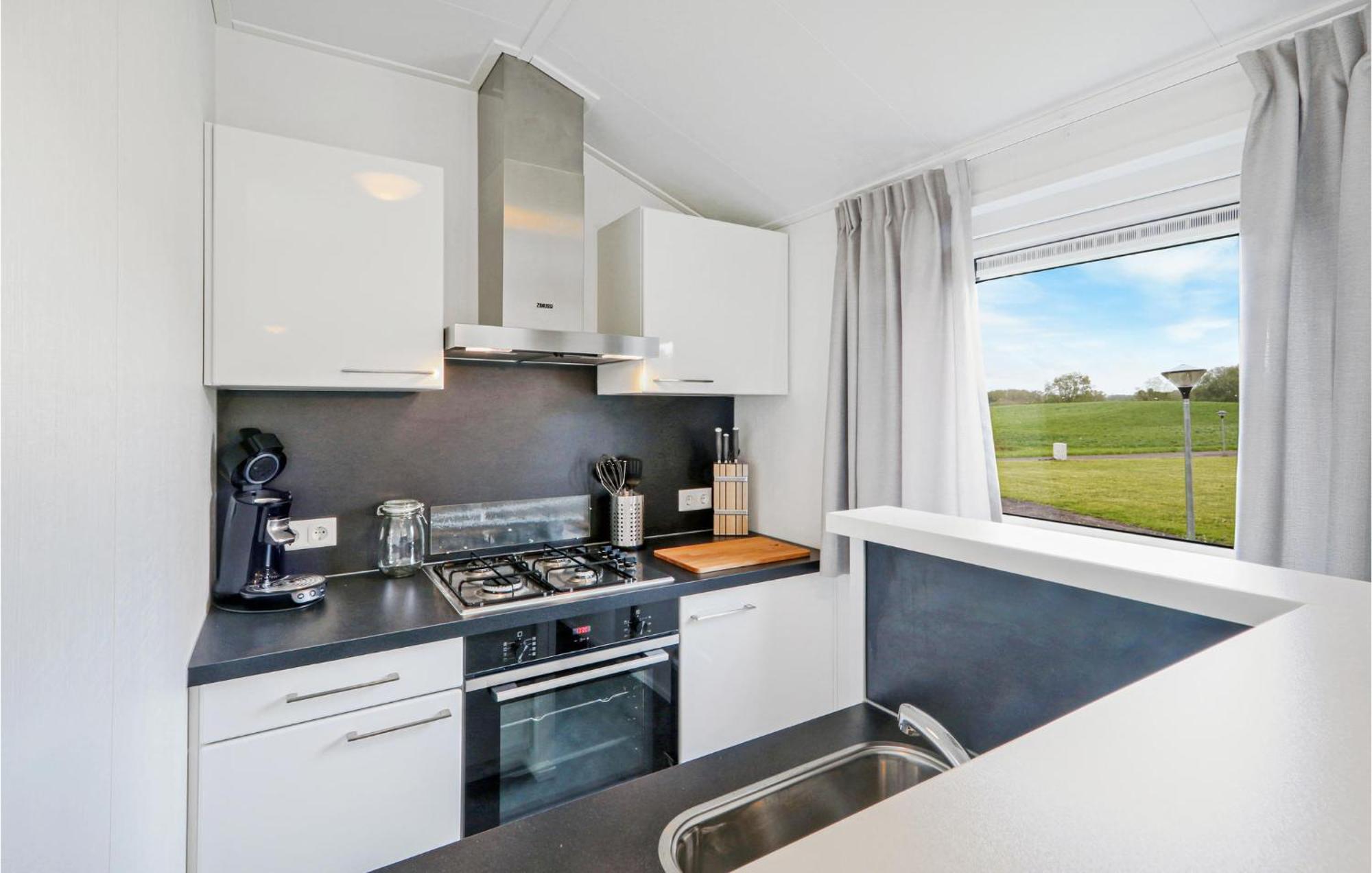 Amazing Home In Suesel With Kitchen Susel Exterior photo